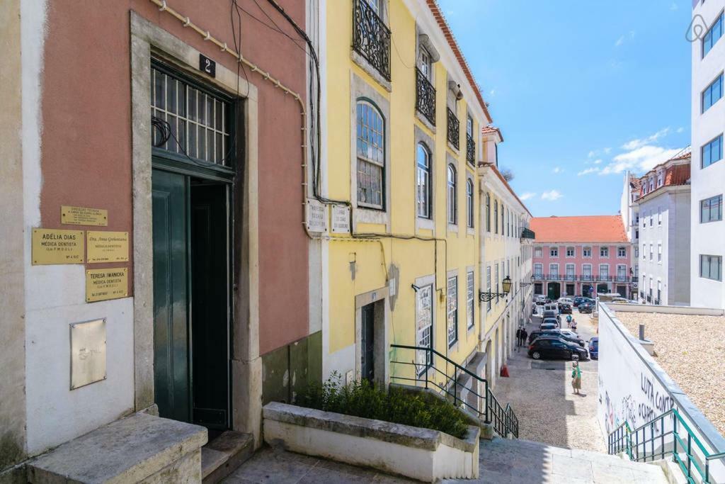 Loft - Downtown / Castle - Historic Apartment Lisbon Luaran gambar
